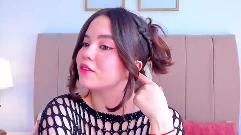 BellaFontana online show from 11.12.25