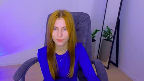 BellaFoxi online show from 10.09.25