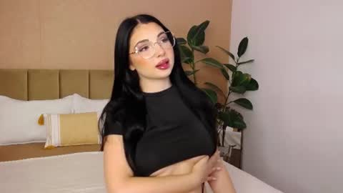 Snapshot of bellahere chatting on 07.15.26 Diana online show from 07.15.26