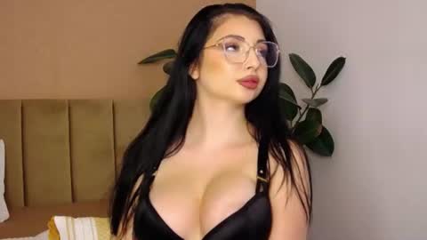 Snapshot of bellahere chatting on 07.17.26 Diana online show from 07.17.26