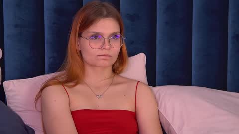 Snapshot of bellamarebelle chatting on 09.23.25 BellaMarebelle online show from 09.23.25