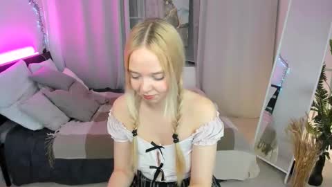 Bella online show from 10.16.25