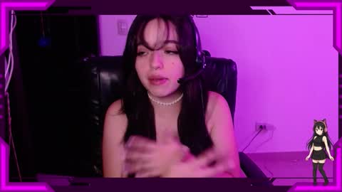 Bella Monteluna online show from 10.26.25