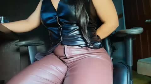 Camille  online show from 12.04.25