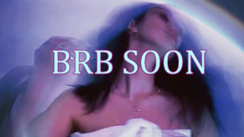 bellaparker_ online show from 12.18.25