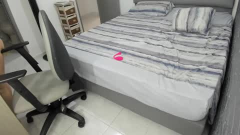 Bella  Angelycal online show from 01.29.25