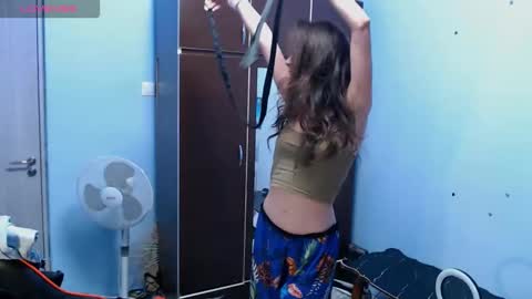 bellaqueen0701 online show from 09.18.25