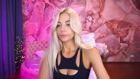 Bella online show from 09.22.25