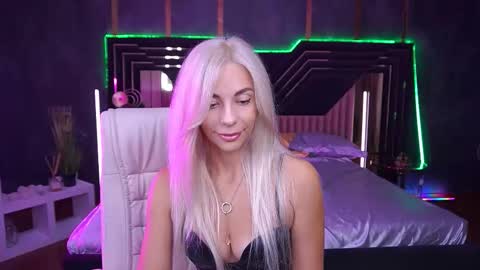 Bella online show from 10.08.25