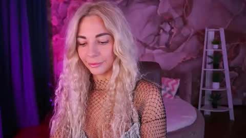 Bella online show from 12.15.25