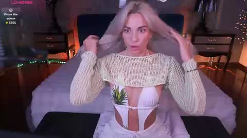 Bella online show from 06.12.26