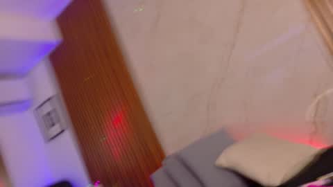 Bella online show from 10.23.25