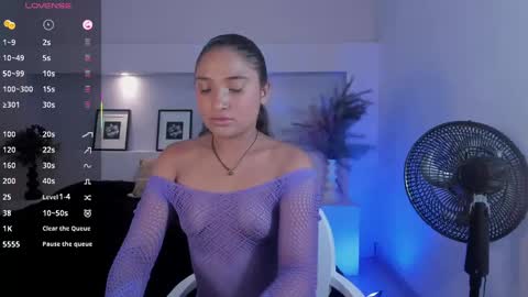 Bella online show from 10.25.25