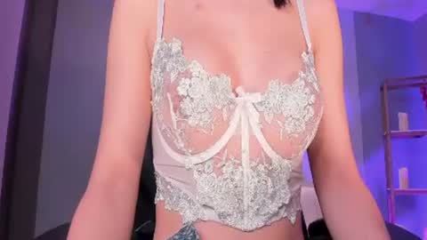 B E L L A  online show from 06.18.26