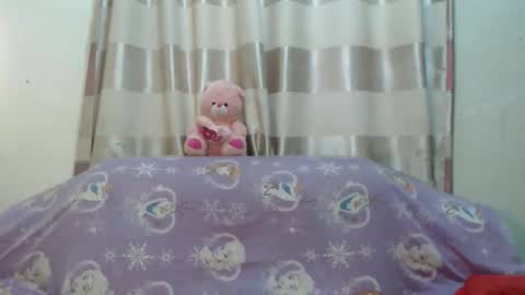 Snapshot of bellatee chatting on 10.30.25 bellatee online show from 10.30.25