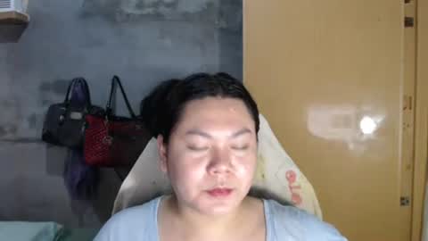 QUEEN BELLA online show from 11.24.25