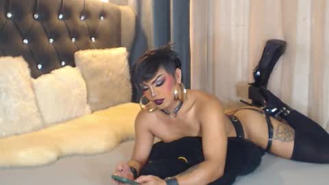 B E L L A T R I X online show from 10.04.25