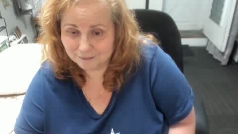 Snapshot of bellavoca chatting on 09.15.25 Bellavoca online show from 09.15.25