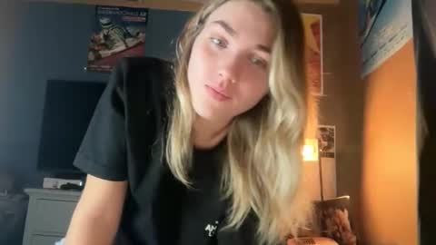 Bella 3 online show from 05.12.26