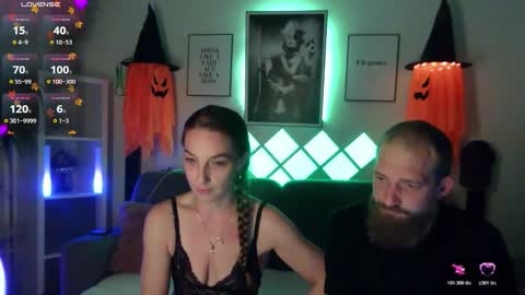 Snapshot of bellaxundxuwe chatting on 10.17.25 Bella und Uwe online show from 10.17.25