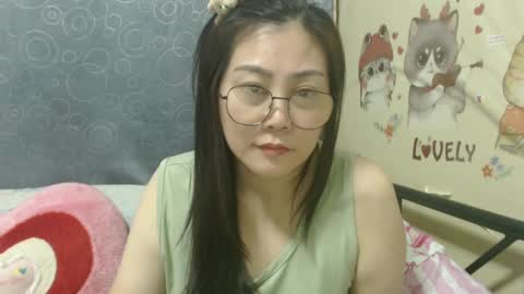 Snapshot of bellbabe chatting on 01.15.25 Bella online show from 01.15.25