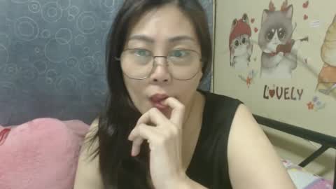 Snapshot of bellbabe chatting on 01.24.25 Bella online show from 01.24.25