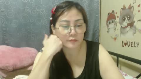 Snapshot of bellbabe chatting on 01.26.25 Bella online show from 01.26.25