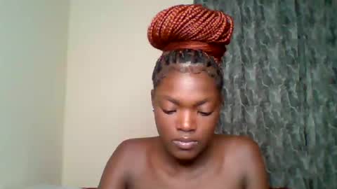 Snapshot of belle_bubbles chatting on 06.18.26 bubbles online show from 06.18.26
