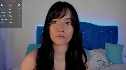 Snapshot of belle_petite_ chatting on 05.31.26 Call me Alice online show from 05.31.26