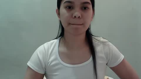 Snapshot of belle_ph chatting on 01.21.25 Belle online show from 01.21.25