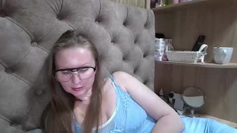 Snapshot of belleamiee chatting on 09.12.25 Amelia online show from 09.12.25