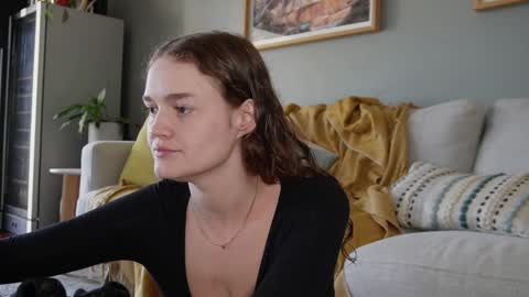 BELLE   online show from 01.05.25
