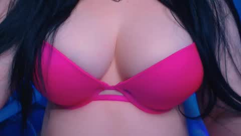 Snapshot of bellelovexx chatting on 12.04.24 Hello I am kind friendly and cute girl online show from 12.04.24