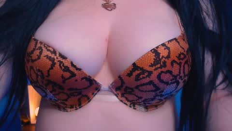 Snapshot of bellelovexx chatting on 12.27.24 Hello I am kind friendly and cute girl online show from 12.27.24