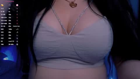 Snapshot of bellelovexx chatting on 09.11.25 Hello I am kind friendly and cute girl online show from 09.11.25