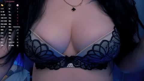 Hello I am kind friendly and cute girl online show from 04.18.26