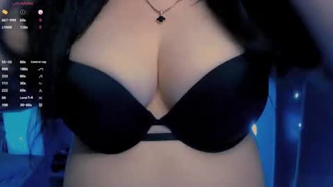 Snapshot of bellelovexx chatting on 06.12.26 Hello I am kind friendly and cute girl online show from 06.12.26