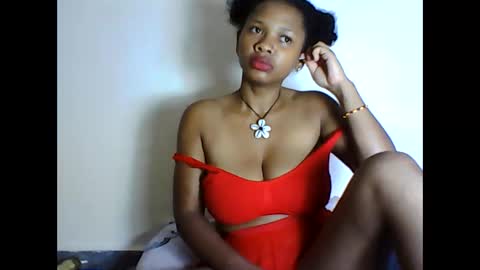 Snapshot of bellewivy chatting on 09.29.25 bellewivy online show from 09.29.25