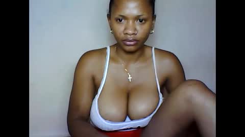 Snapshot of bellewivy chatting on 11.02.25 bellewivy online show from 11.02.25