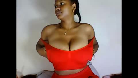 Snapshot of bellewivy chatting on 11.05.25 bellewivy online show from 11.05.25