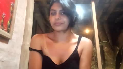 Snapshot of bellezacosmica chatting on 09.15.25 bellezacosmica online show from 09.15.25