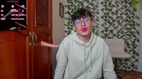 Neon online show from 11.18.25