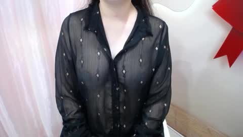 Snapshot of belly18only chatting on 10.29.25 Belly online show from 10.29.25