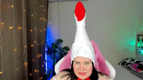 LinaBoo online show from 10.30.25