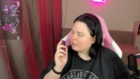 LinaBoo online show from 04.03.26