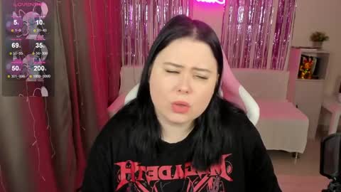 LinaBoo online show from 04.20.26