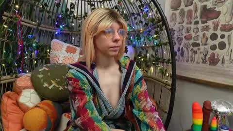 Willow online show from 09.18.25