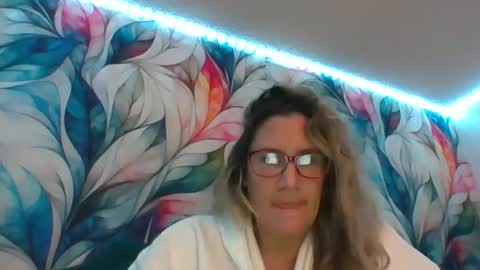 Becky online show from 01.03.25