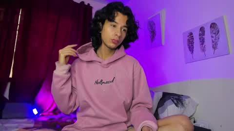 Snapshot of benjamin_fiore chatting on 12.23.24 benjamin_fiore online show from 12.23.24