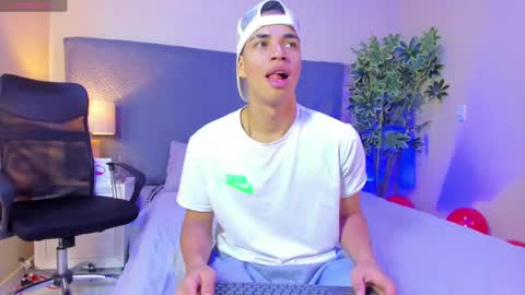 Snapshot of benjamin_more chatting on 02.18.25 BENJAMIN online show from 02.18.25